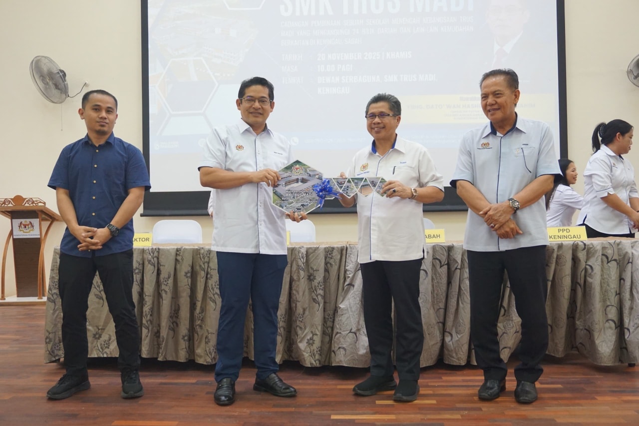 Majlis Penyerahan Projek SMK Trus Madi Oleh Timbalan Ketua Setiausaha (Perancangan dan Pembangunan), Kementerian Pendidikan (KPM)